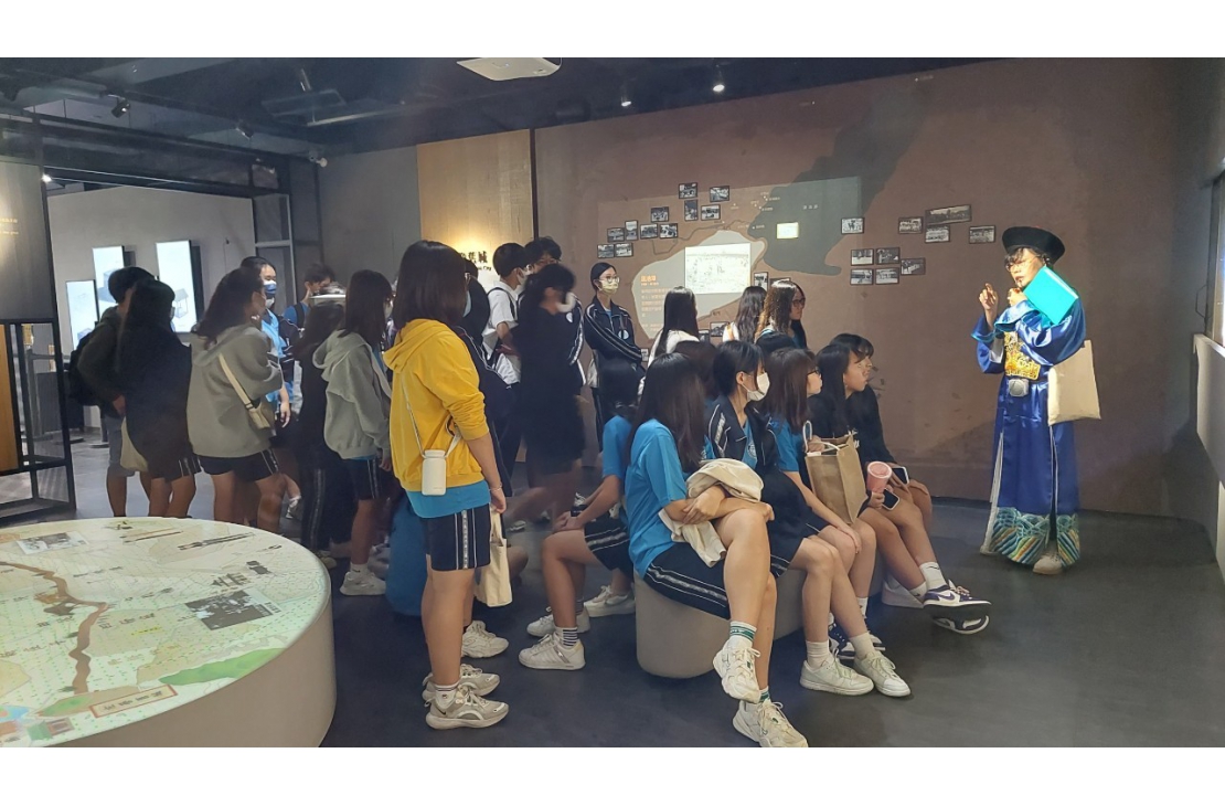 LINE_ALBUM_2023121楠梓高中（東門+見城館）導覽_231207_21