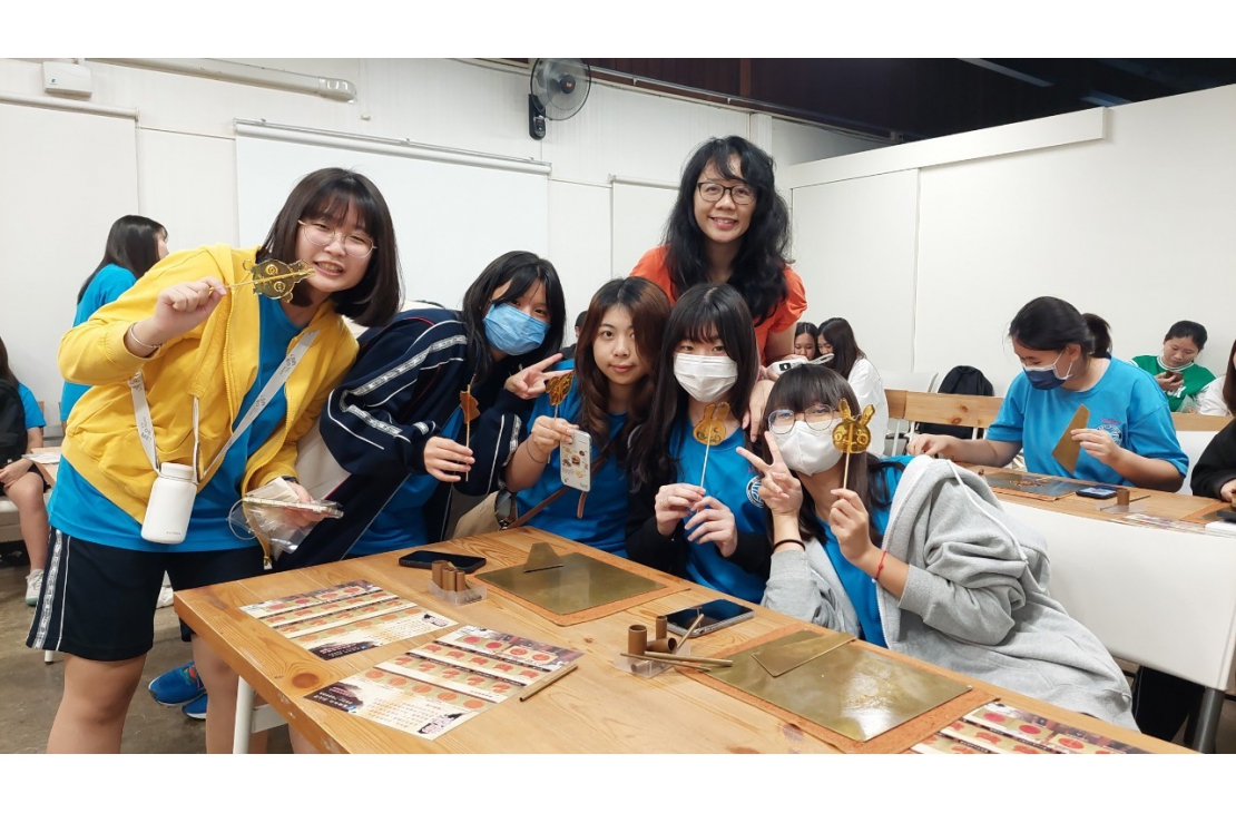 LINE_ALBUM_2023121楠梓高中（畫糖）_231207_45