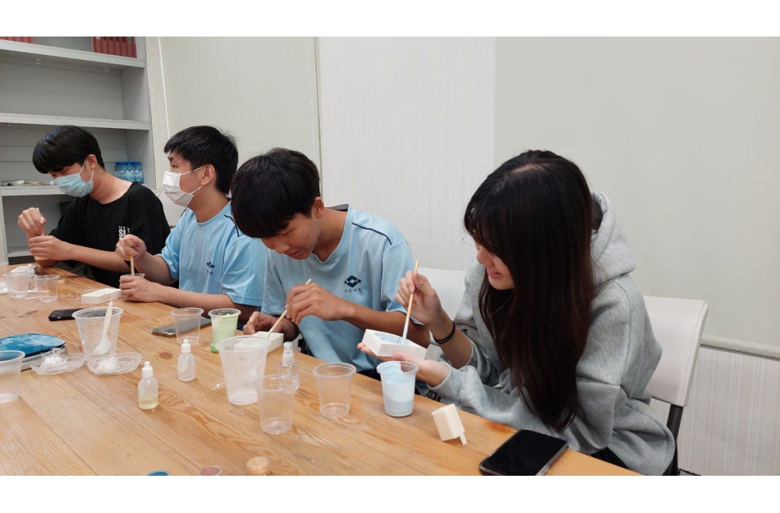 LINE_ALBUM_20231213新莊高中（擴香石DIY）_231225_43