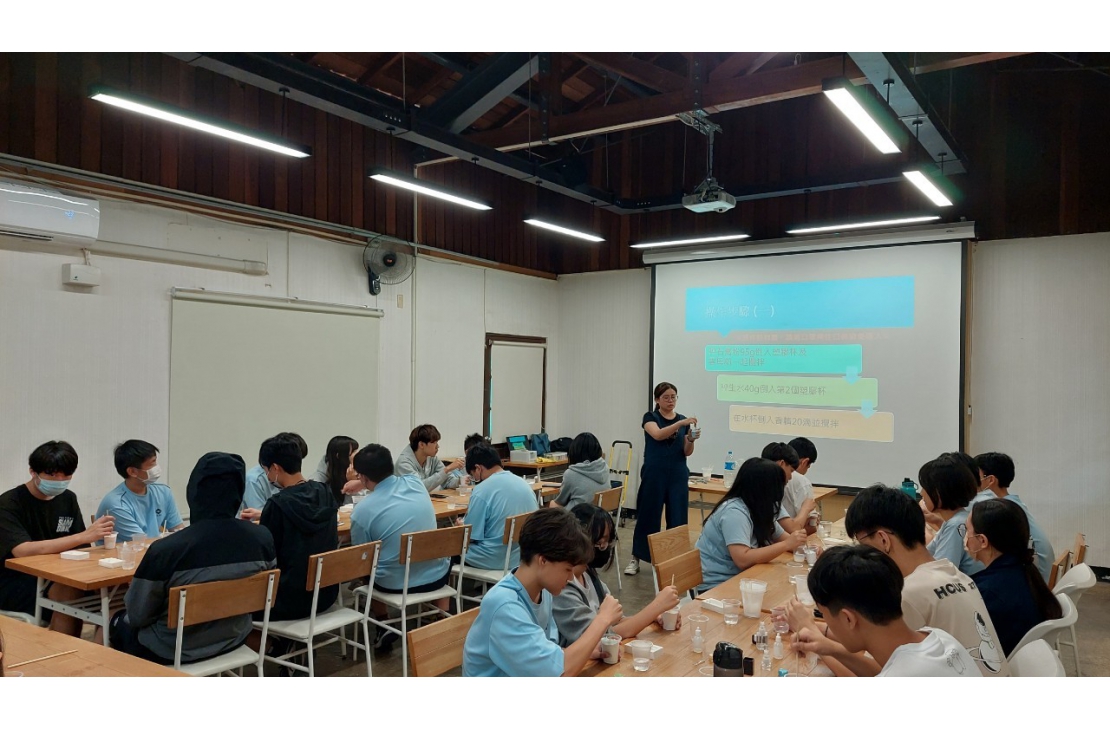 LINE_ALBUM_20231213新莊高中（擴香石DIY）_231225_58