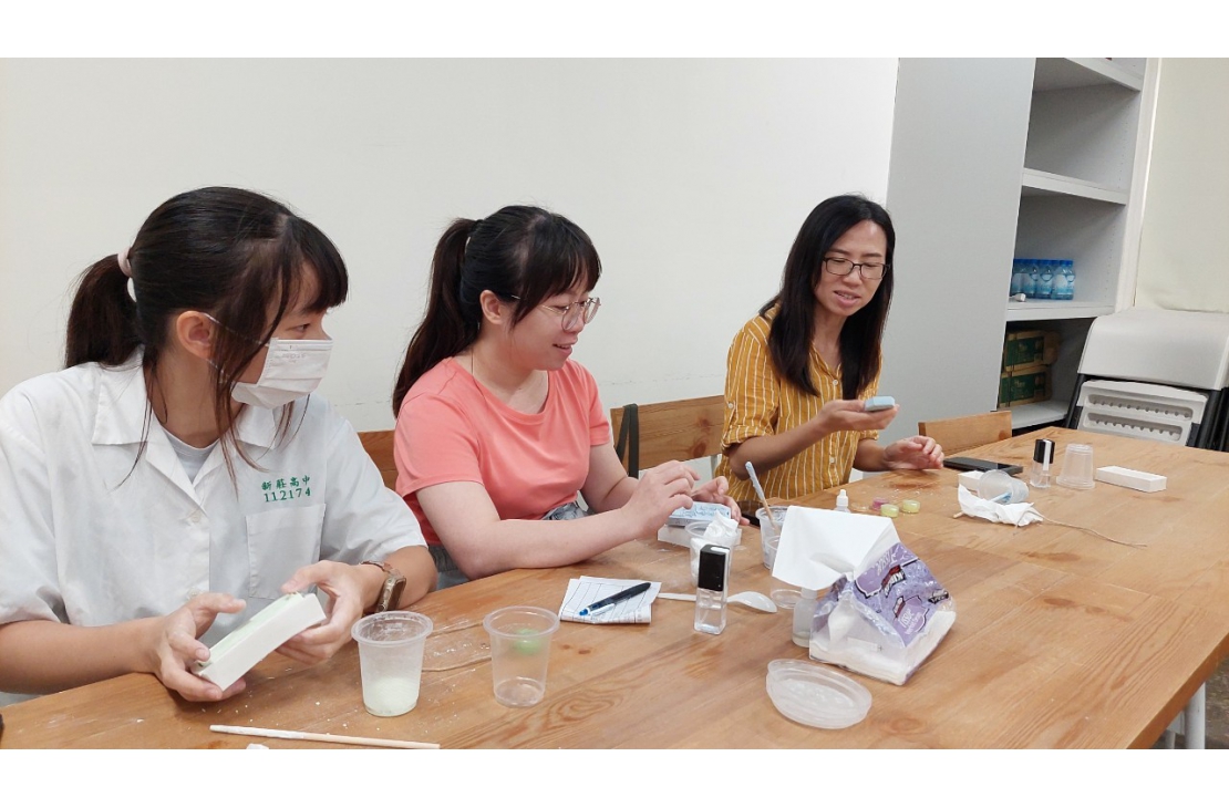 LINE_ALBUM_20231213新莊高中（擴香石DIY）_231225_21