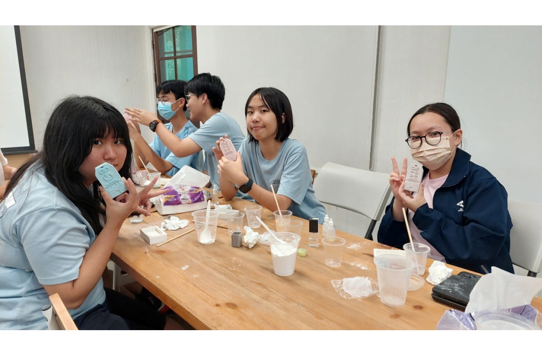 LINE_ALBUM_20231213新莊高中（擴香石DIY）_231225_16