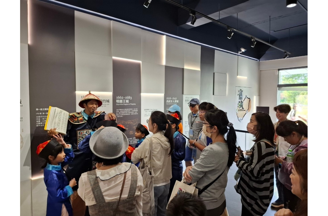 LINE_ALBUM_20241130張老師走讀_241203_66
